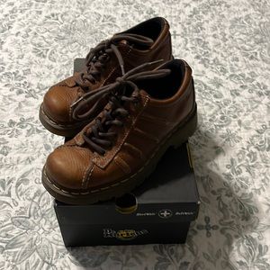 Women Dr. Martens Shoes